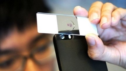 Представлена уникальная линза-микроскоп для смартфона (Видео)