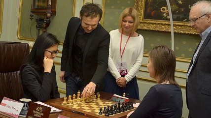 Музычук и Хоу Ифань сыграли вничью в четвертой партии