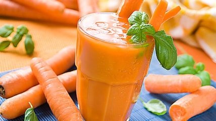 Диетологи рассказали, зачем нужно пить морковный фреш каждый день