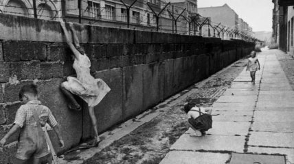 Жизнь вокруг Берлинской стены, 1960-е годы (Фото) 