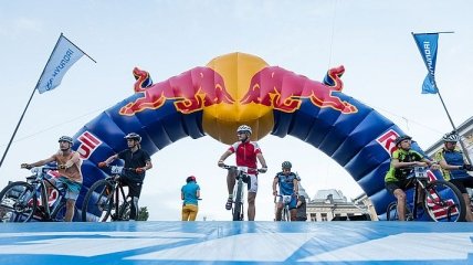 Red Bull Володар Гори 2018: Андреевский спуск покорили более 200 велосипедистов