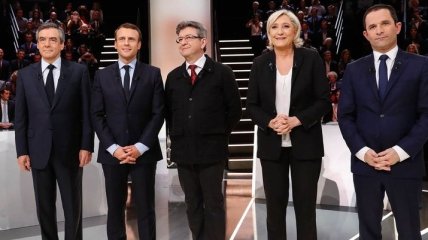 Макрон в первом туре выборов опережает Ле Пен 