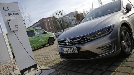 В Германии покупателям электромобилей будут доплачивать 4 тысячи евро