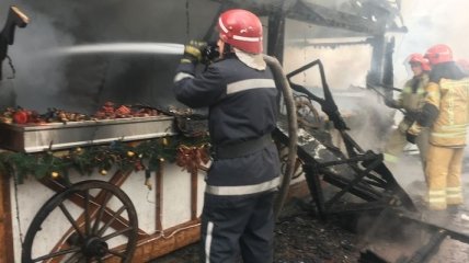 Взрыв во Львове: Работа всех рождественских ярмарок приостановлена 