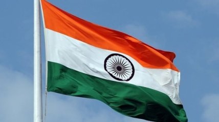 Премьер-министр Индии отменил две крупные банктноты