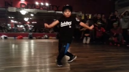 ВИДЕОпозитив: 8-летний мальчик порвал танцпол своим танцем