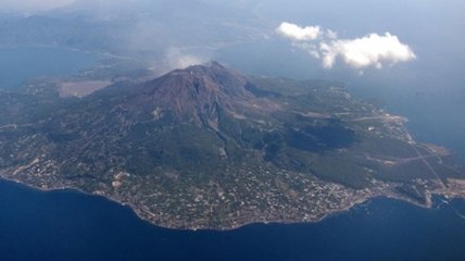 В Японии усилил активность вулкан в 50 км от АЭС