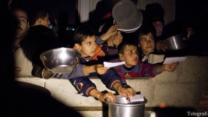 Не менее 700 сирийских беженцев пересекли границу с Турцией