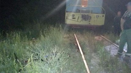 В Полтавской области мужчина угодил под поезд и лишился ног