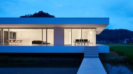 Шикарная резиденция из стекла и стали в Японии (Фото)