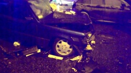 В Киеве разбились Porsche Cayenne, два BMW и Mercedes (Видео)