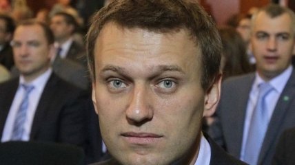 Навальный отправил "Хорошую машину правды" в Санкт-Петербург