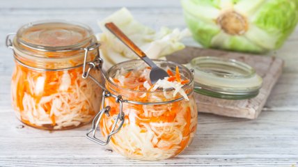 Швидка маринована капуста — простий рецепт