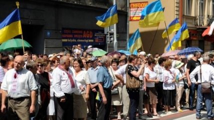 Украинцы будут жаловаться в прокуратуру из-за нападения на шествие в Польше