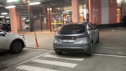 Неправильная парковка в Киеве