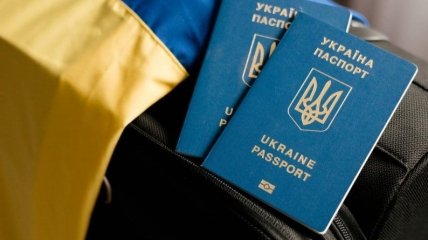 Украинцы за границей больше не смогут получить консульские услуги: СМИ опубликовали документ