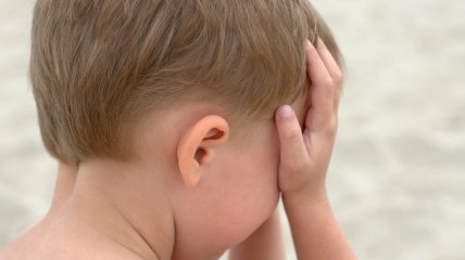 Хлопчик плаче (ілюстративне фото)