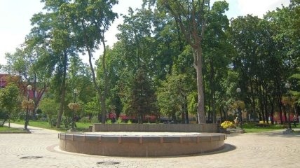 В Киеве реставрируют шесть парков