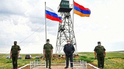 Большинство армян не видят пользы от вмешательства России в карабахский конфликт (опрос)