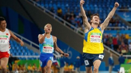 Порошенко поздравил украинских паралимпийцев с очередными медалями в Рио