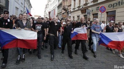 В Чехии с драками и арестами прошли антицыганские марши