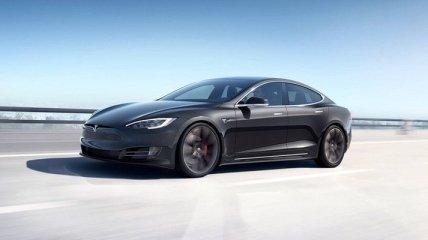 Tesla хоче відмовитися від важеля перемикання передач