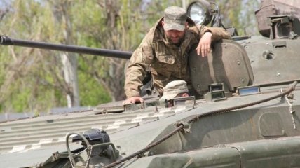 За сутки боевики 27 раз открывали огонь по позициям украинских бойцов