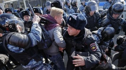 Митинг в Москве: Задержанных уже более 500 человек