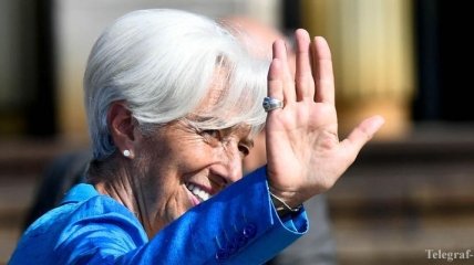 В МВФ сняли возрастные ограничения для нового директора