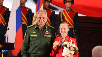 Ангеліна Мельникова та Сергій Шойгу