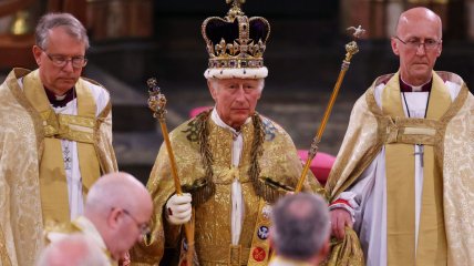 Король Соединенного Королевства и еще 14 стран Содружества наций Чарльз III