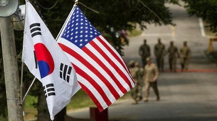 Денуклеаризация: Южная Корея готова стать посредником в переговорах США и КНДР