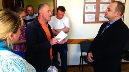 На Тернопольщине вдова убитого депутата рассказала об угрозах ее мужу