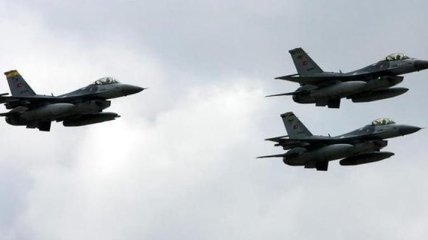 Авиация Турции уничтожила цели террористов в Сирии