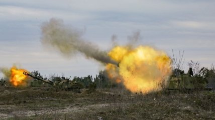 На Ровенском полигоне прошли учения артиллерии с боевой стрельбой: фото