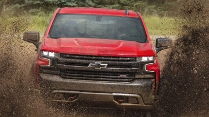 Известна дата выхода внедорожного пикапа Chevrolet Silverado ZRX