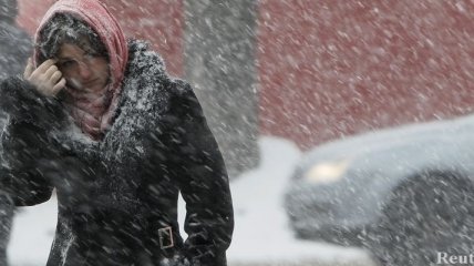 Киев опять засыпает снегом