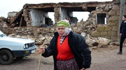 В Турции произошли два землетрясения: повреждены десятки домов