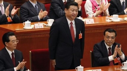 Си Цзиньпин выбран на пост главы высшего военного органа Китая 