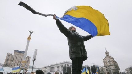 В Киеве почтили Героев Небесной Сотни (Видео)