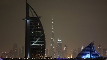 Самый высокий небоскреб в мире отпразднует день рождения