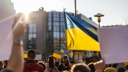 Украина официально получила статус кандидата в ЕС
