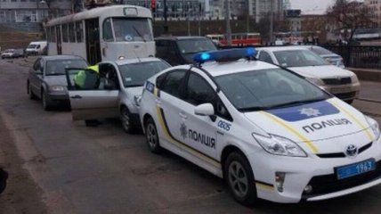 Автомобиль патрульных в Харькове попал в ДТП