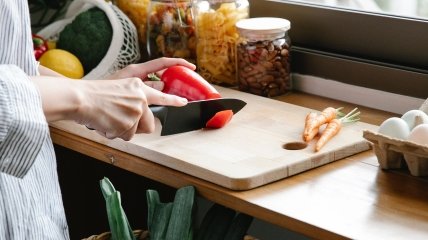 Как быстро очистить разделочную доску - лайфхаки