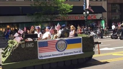 Украинцы приняли участие в военном параде в США