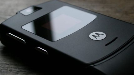 Складной смартфон Motorola Razr прошел Bluetooth-сертификацию