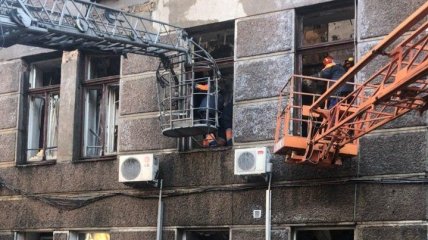 Пожар в Одесском колледже: спасатели начали поиск пропавших людей (Видео)