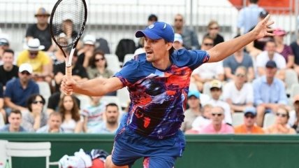 Украинец Молчанов пробился в четвертьфинал парного теннисного турнира в Праге