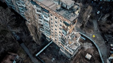 Поврежденная многоэтажка в Одессе
