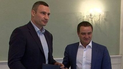 Кличко и Павелко подписали меморандум о сотрудничестве